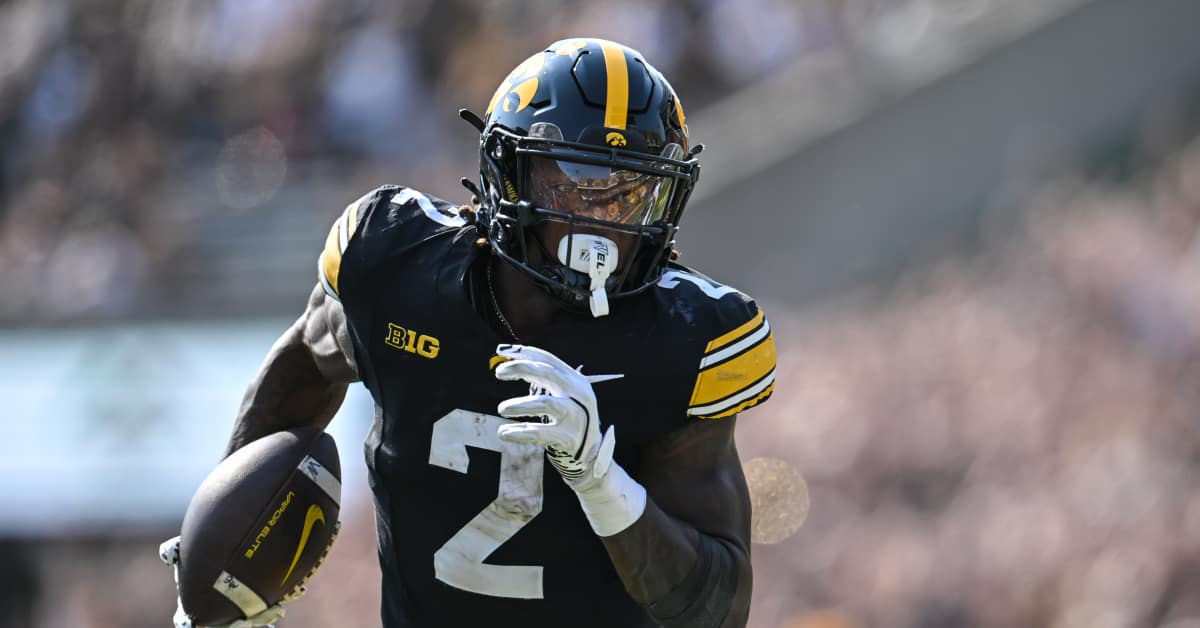 College Football Rankings Week 8 Teams 11 to 25, Featuring Iowa, Notre