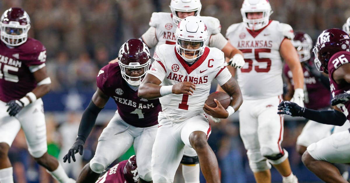 College football odds, picks, predictions for Week 5: Texas-Kansas,  A&M-Arkansas