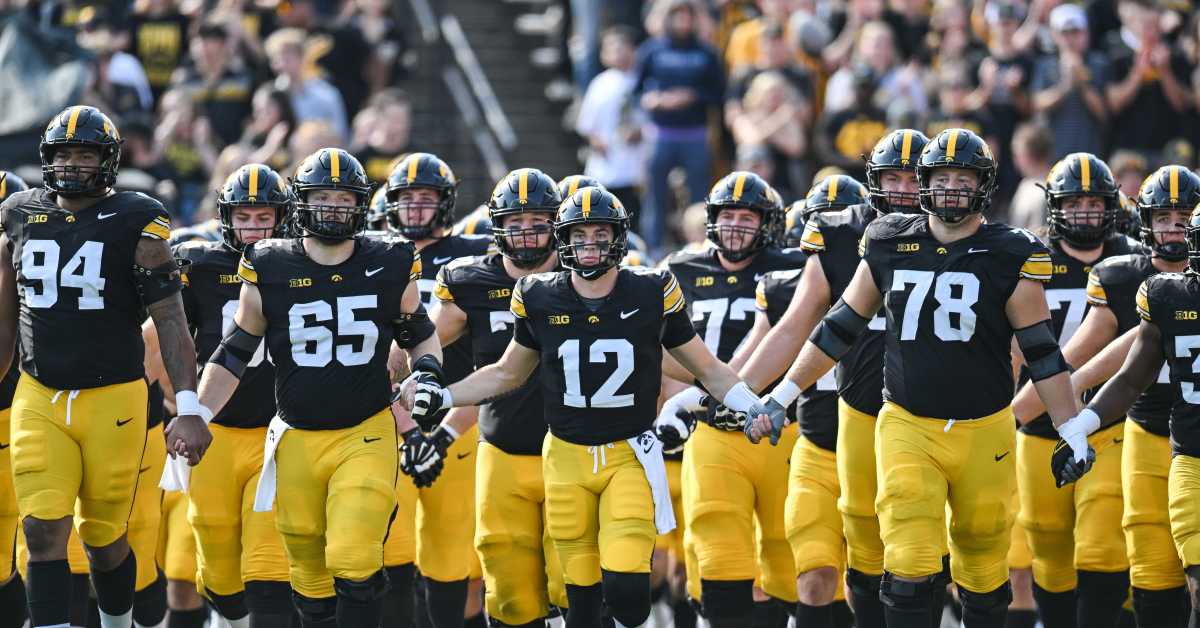 Iowa vs Northwestern Prediction, Game Preview, and Betting Lines