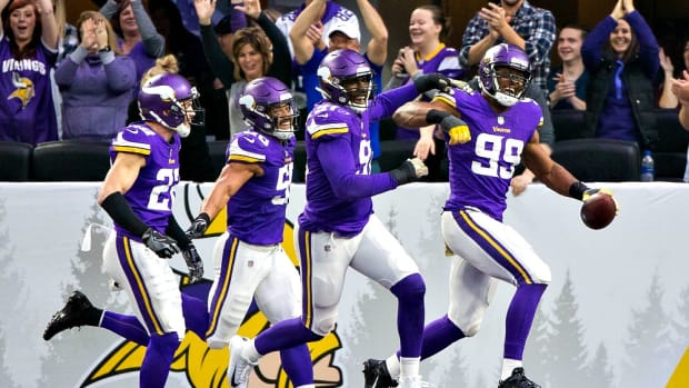 Vikings vs Bears: Staff preview and predictions