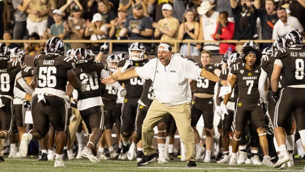 Pittsburgh Panthers vs. Western Michigan Broncos Betting Lines & Preview, NCAAFB Week 3