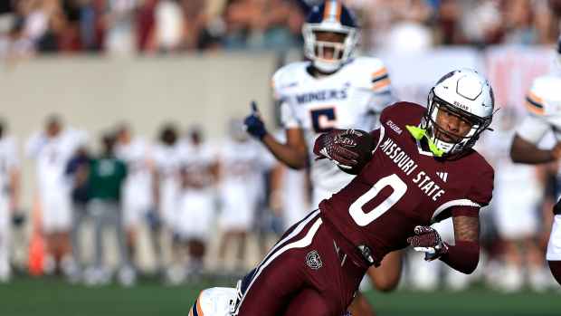 Missouri State wide receiver Jmariyae Robinson (0) carries the ball during the homecoming football game against UTEP on Saturday, Nov. 15, 2025.