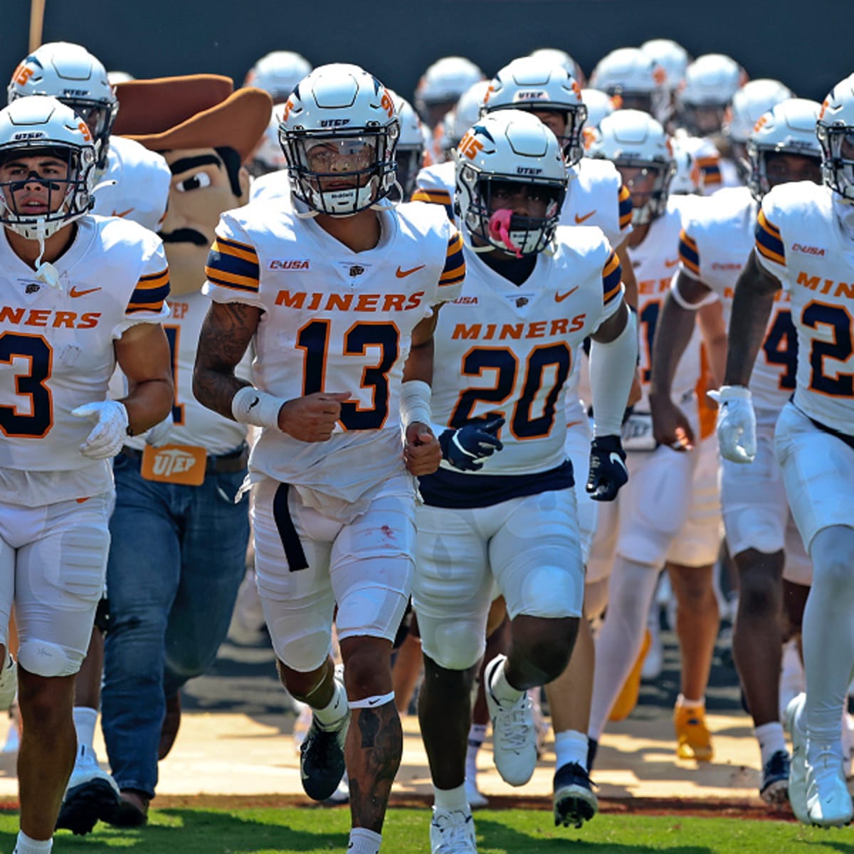 UTEP outlasts NM State, 20-13 