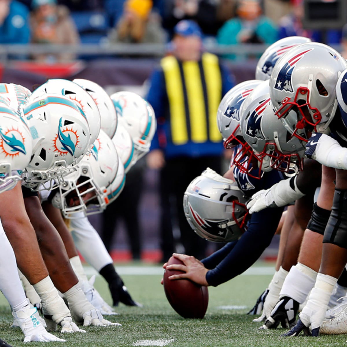 December 1, 2019, Miami Gardens, Florida, USA: Miami Dolphins cheerleaders  during an NFL football game between the Miami Dolphins and the Philadelphia  Eagles at the Hard Rock Stadium in Miami Gardens, Florida.