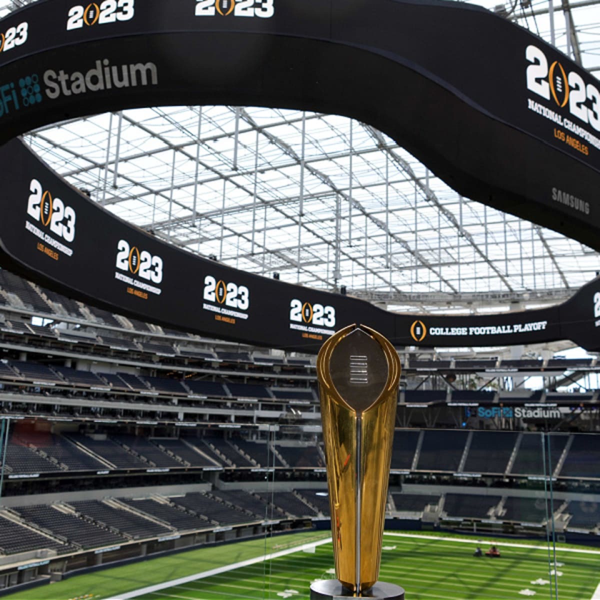 ESPN predicts final score of all 43 Bowl, College Football Playoff