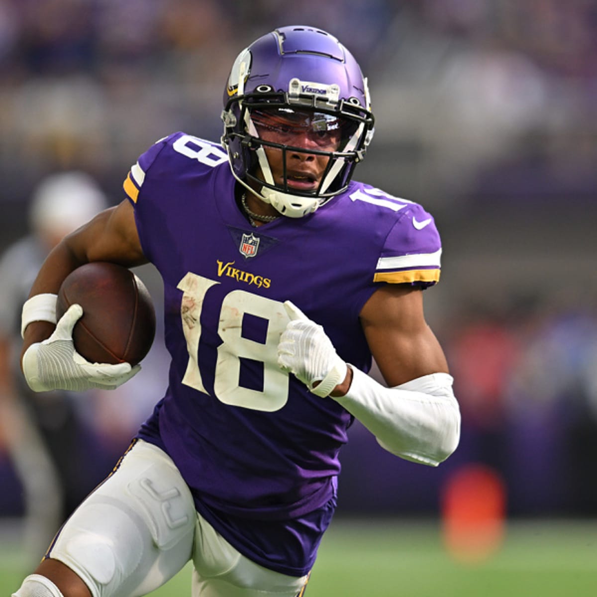 Staff Betting Picks for NFL Week 2 and College Football (2022)