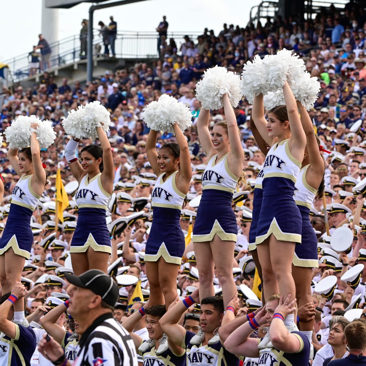 CFB Week 0 odds, picks: Navy vs. Notre Dame, Ohio vs. San Diego State