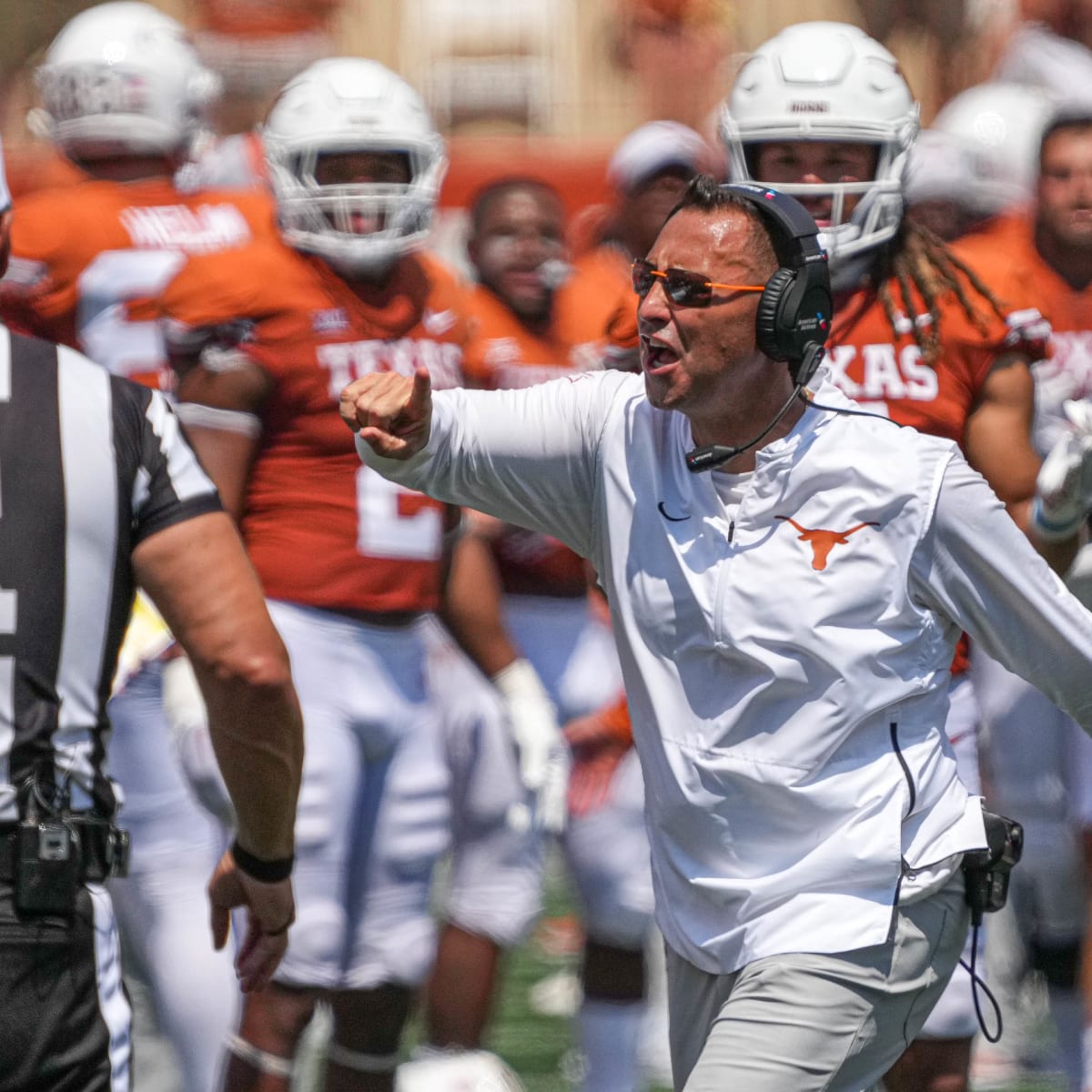 College football odds, picks, predictions for Week 2, including Texas vs.  Alabama