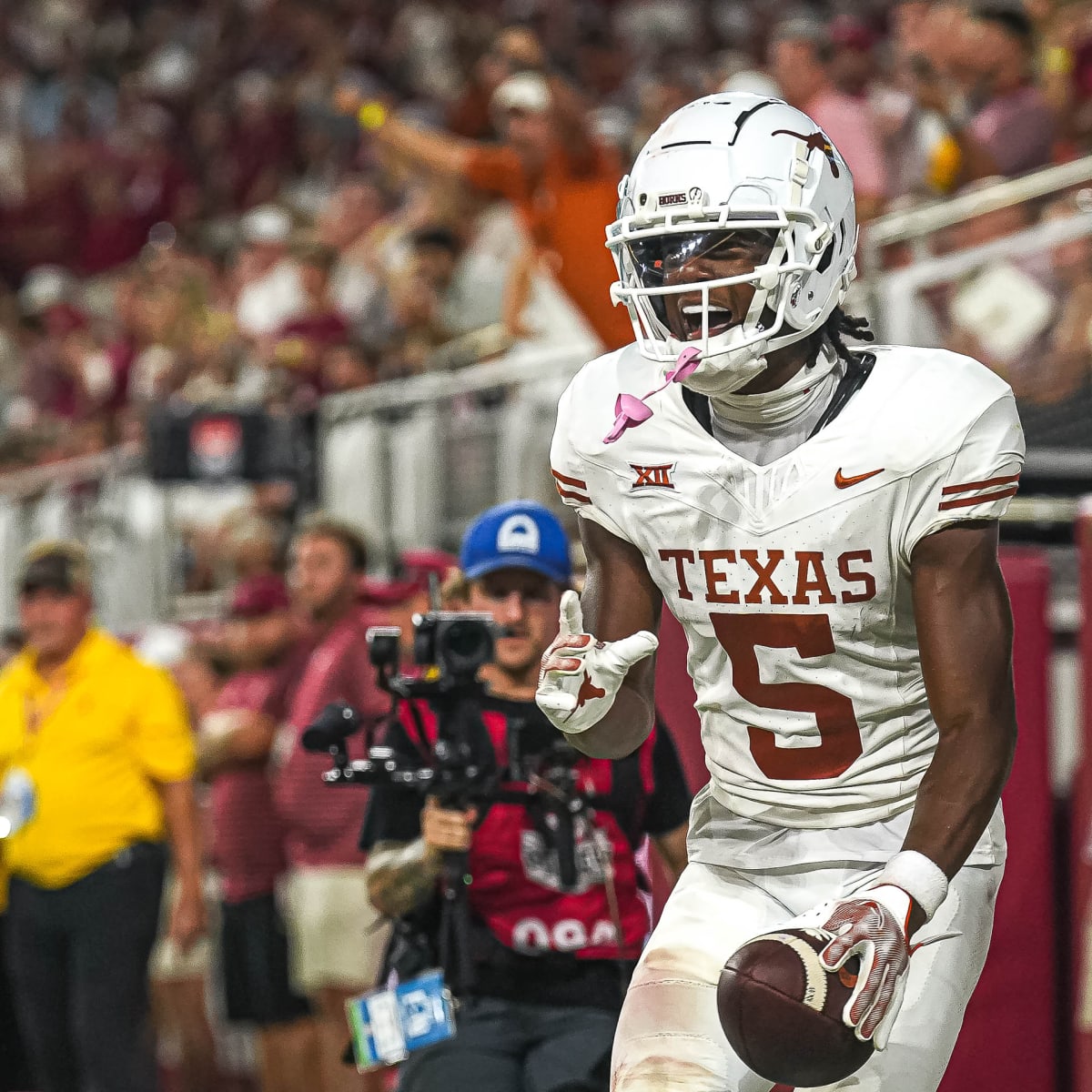 Texas Football vs. Wyoming: Prediction and odds Week 3