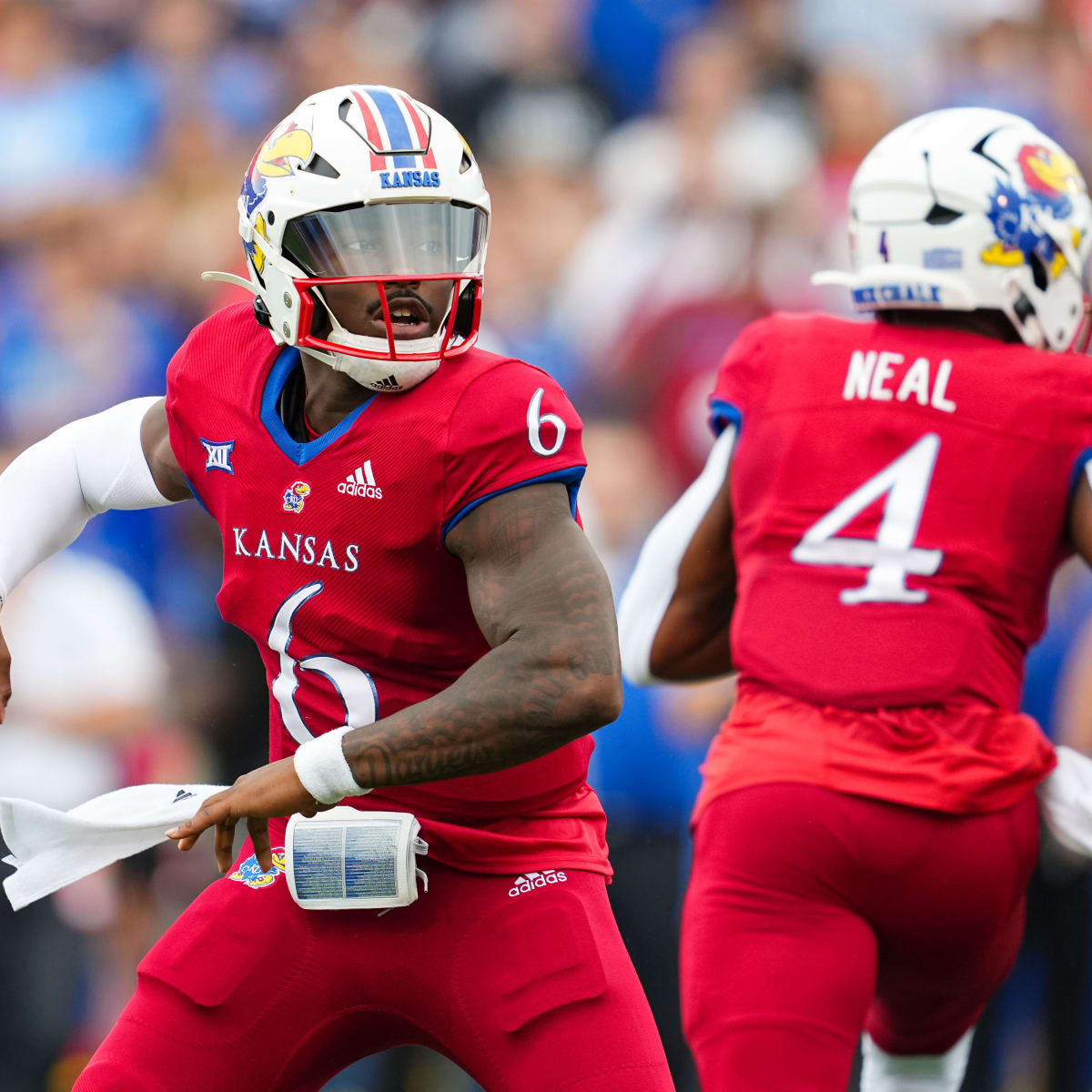 College football odds, picks, predictions for Week 5: Texas-Kansas,  A&M-Arkansas