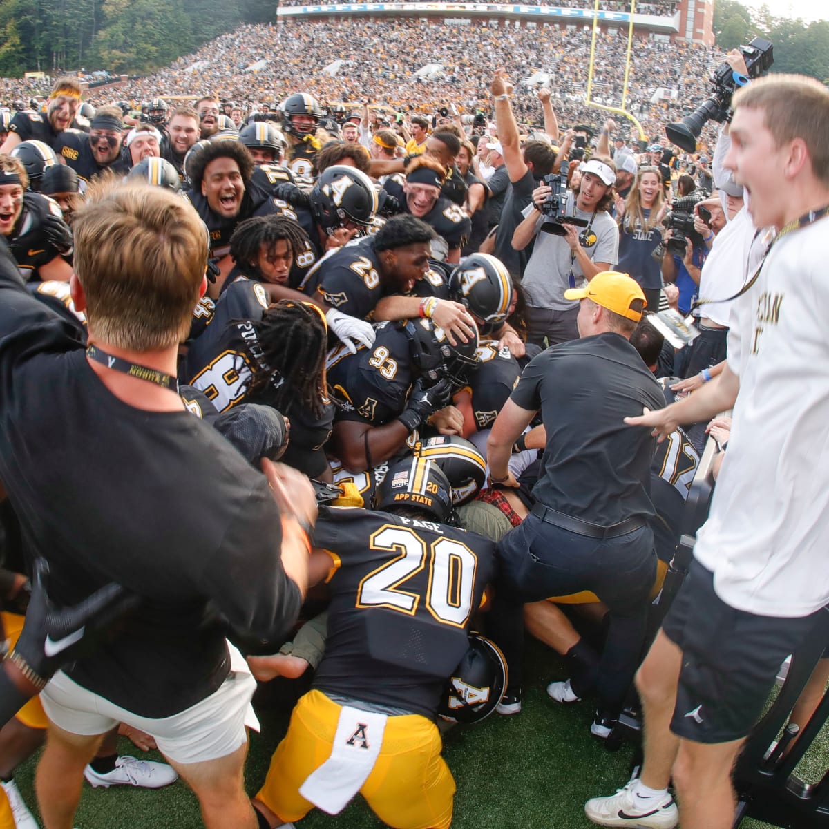 App state sales football schedule