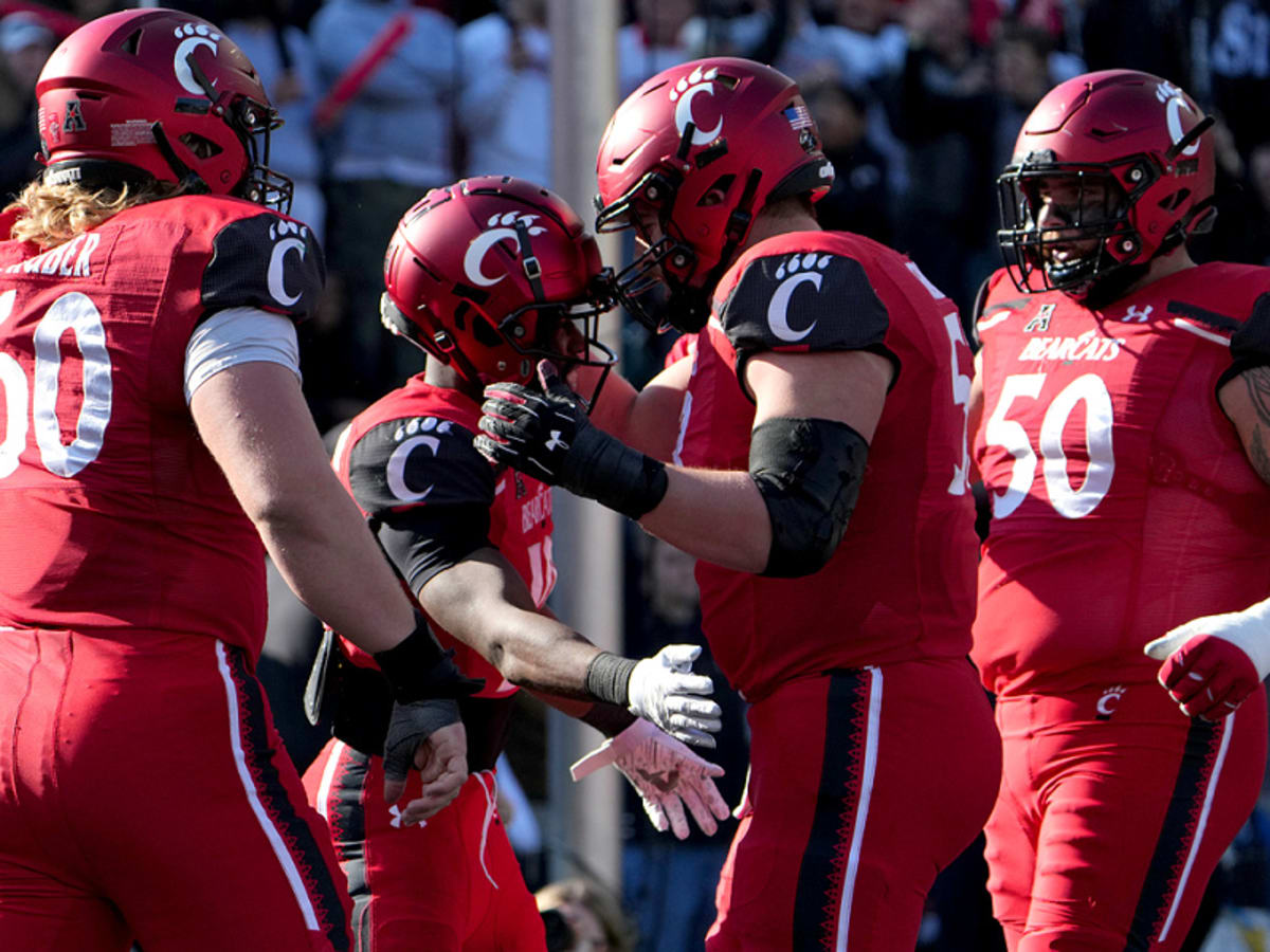 2022 Wasabi Fenway Bowl: Louisville Cardinals vs. Cincinnati