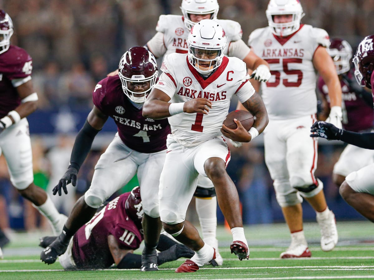 College football odds, picks, predictions for Week 5: Texas-Kansas,  A&M-Arkansas