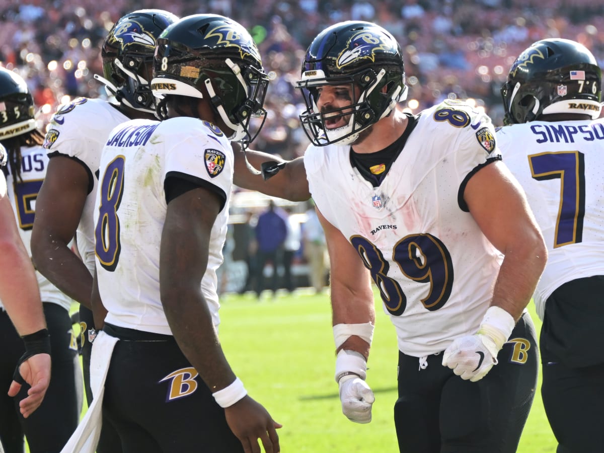 Baltimore Ravens at Cleveland Browns odds, picks and predictions