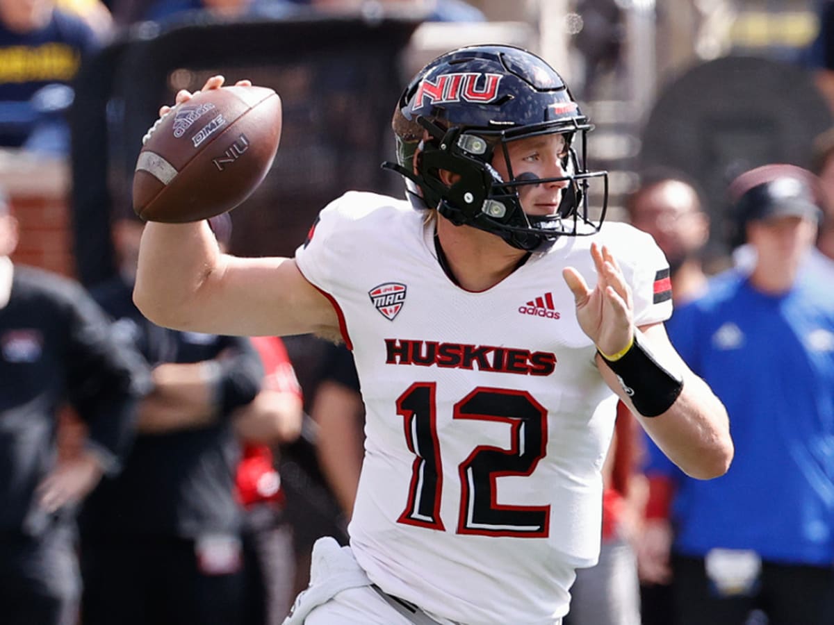Niu outlet football schedule