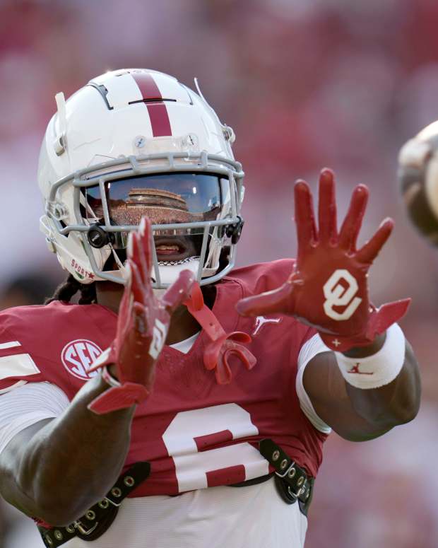 Oklahoma Sooners wide receiver Deion Burks (6) warms up before a college football game between the University of Oklahoma Sooners (OU) and the Houston Cougars at Gaylord Family – Oklahoma Memorial Stadium in Norman, Okla., Saturday, Sept. 7, 2024.