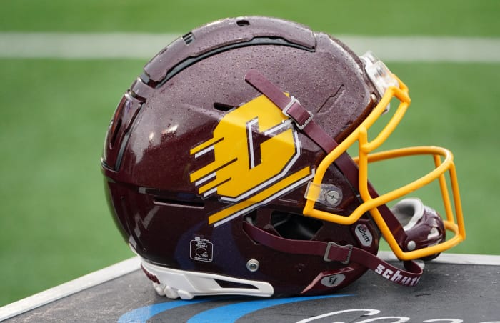 Central Michigan vs Ohio Experts Picks, Predictions, Week 12 - College ...