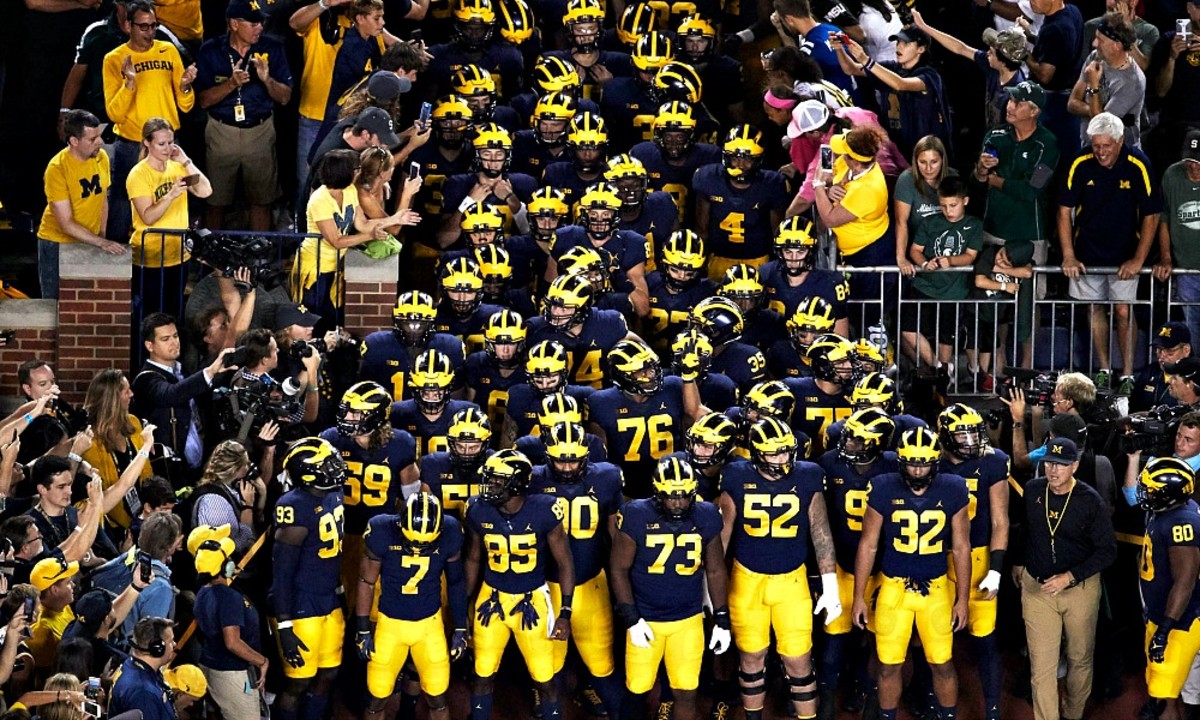 college-football-news-podcast-is-this-finally-michigan-s-year