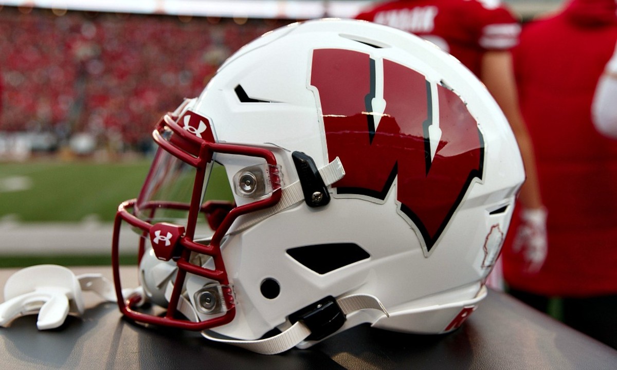 Wisconsin Football Schedule 2021: Analysis, Best and Worst Case