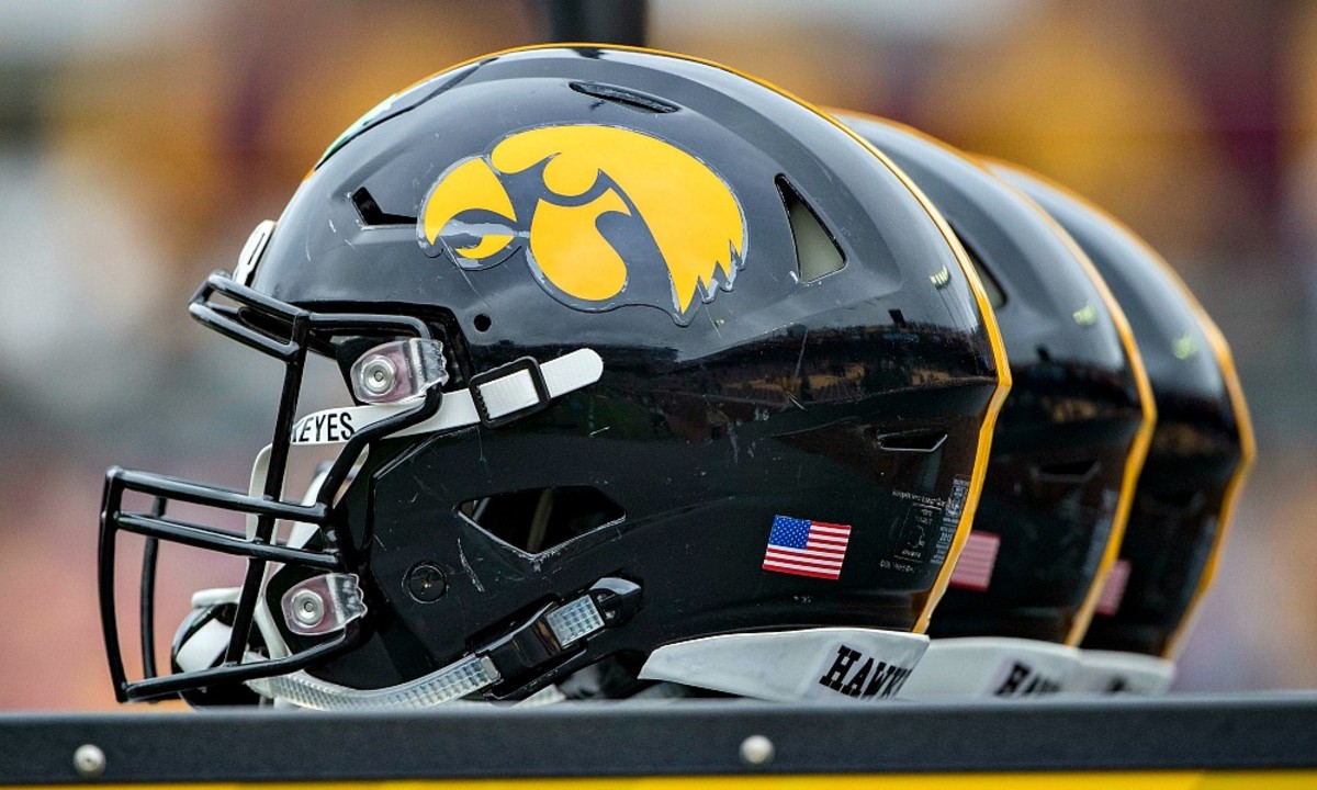 Iowa Football Schedule 2021: Analysis, Best and Worst Case Scenarios ...