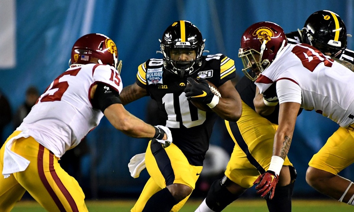 Iowa 49 USC 24: 5 Thoughts On The Holiday Bowl - College Football News ...