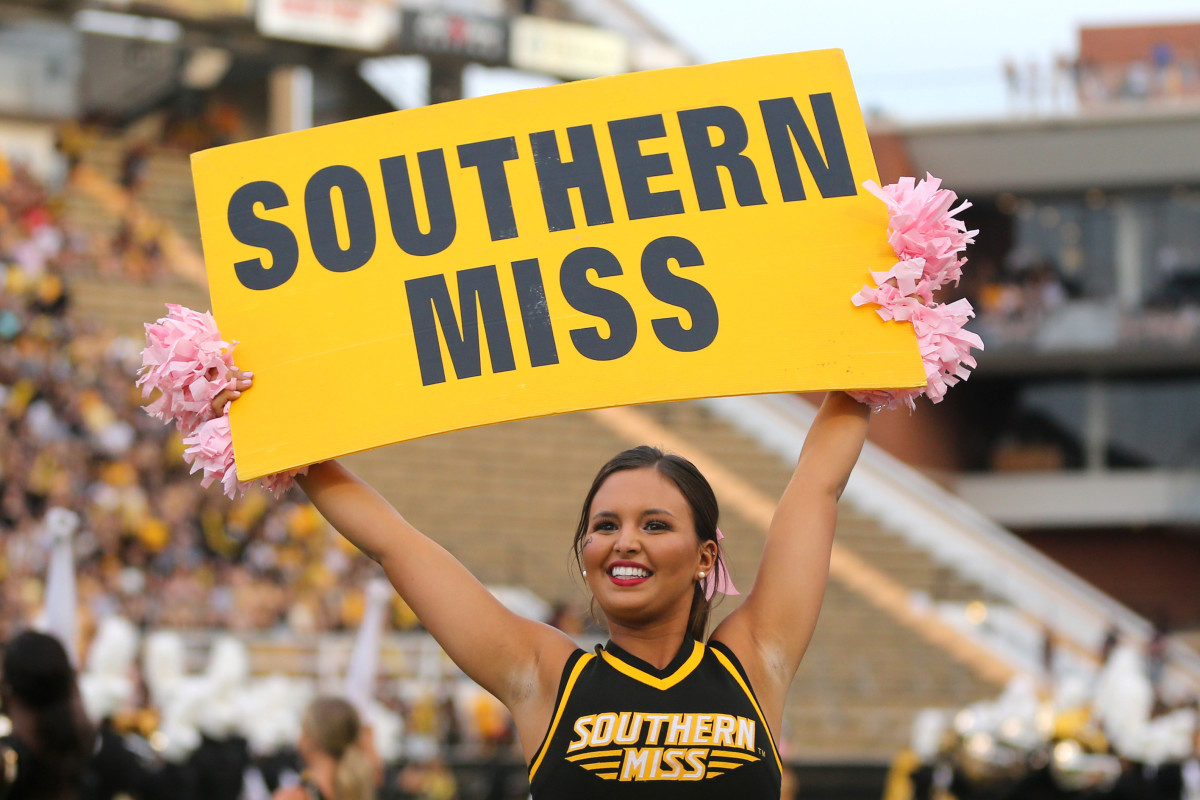 2022 Southern Miss Golden Eagles Win Total Predictions, Futures