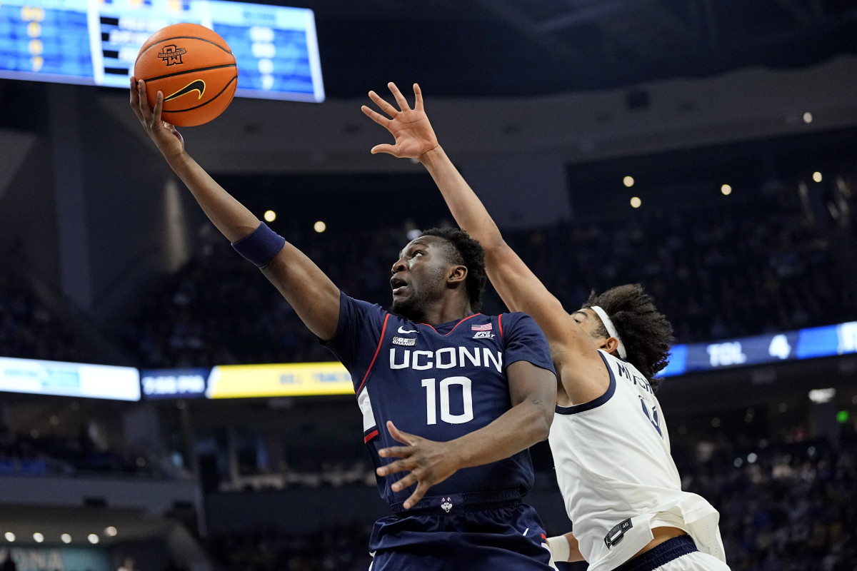 College Basketball Rankings Week 18 Thursday Top 10 UConn, Tennessee