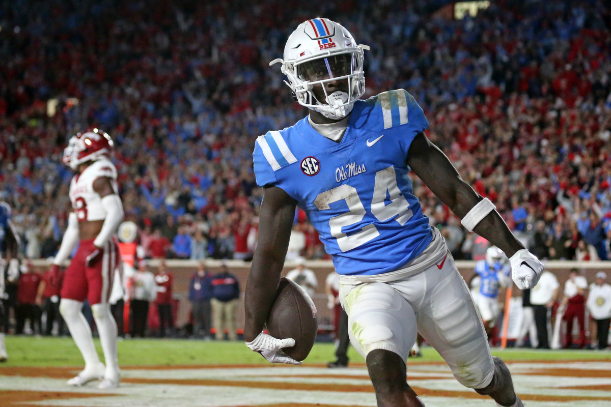 2024 College Football Win Totals Over/Under Predictions for All 134 ...