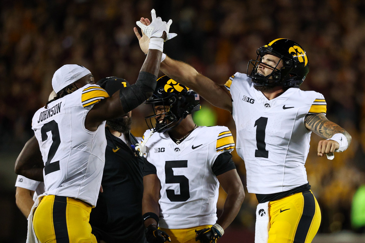 Iowa at Ohio State College Football Expert Picks, Predictions Week 6