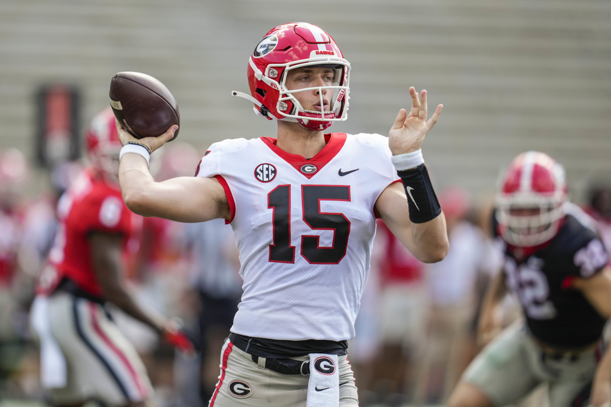 Georgia College Football Team Preview  NCAA Football Odds & Analysis 