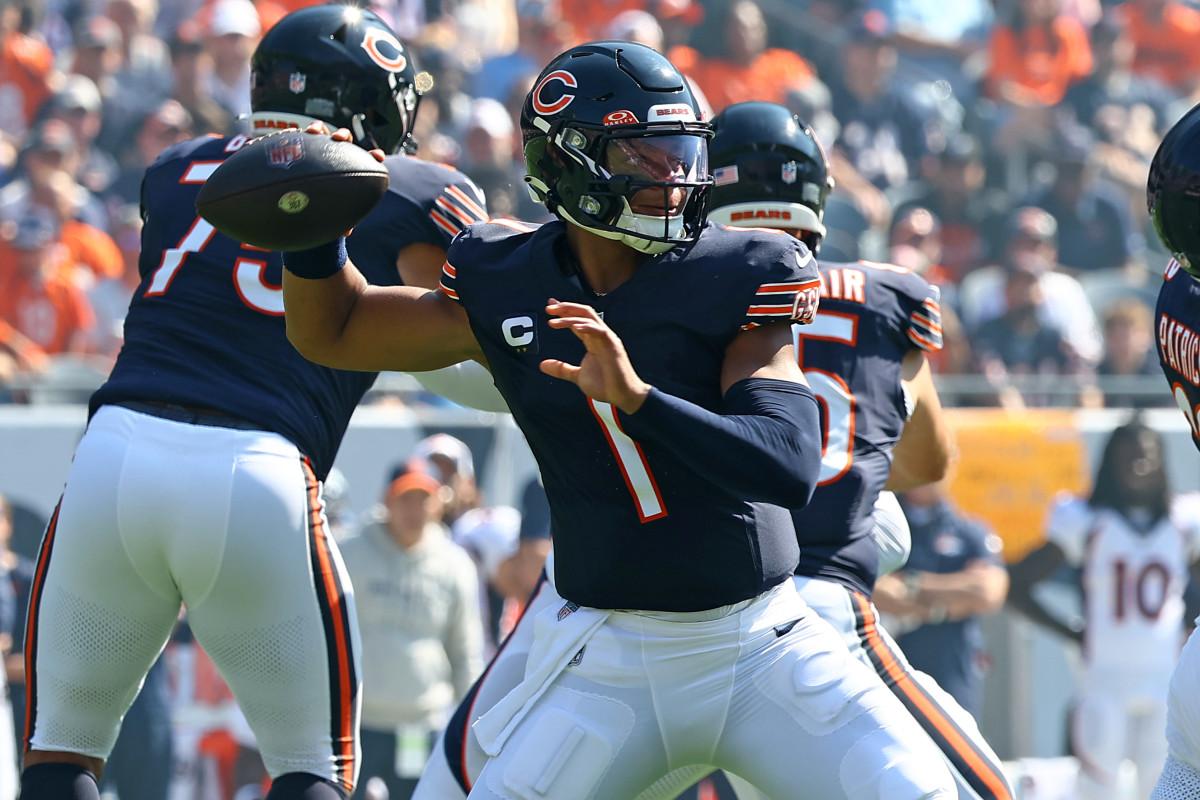 PREDICTING The Chicago Bears 2023 Schedule 